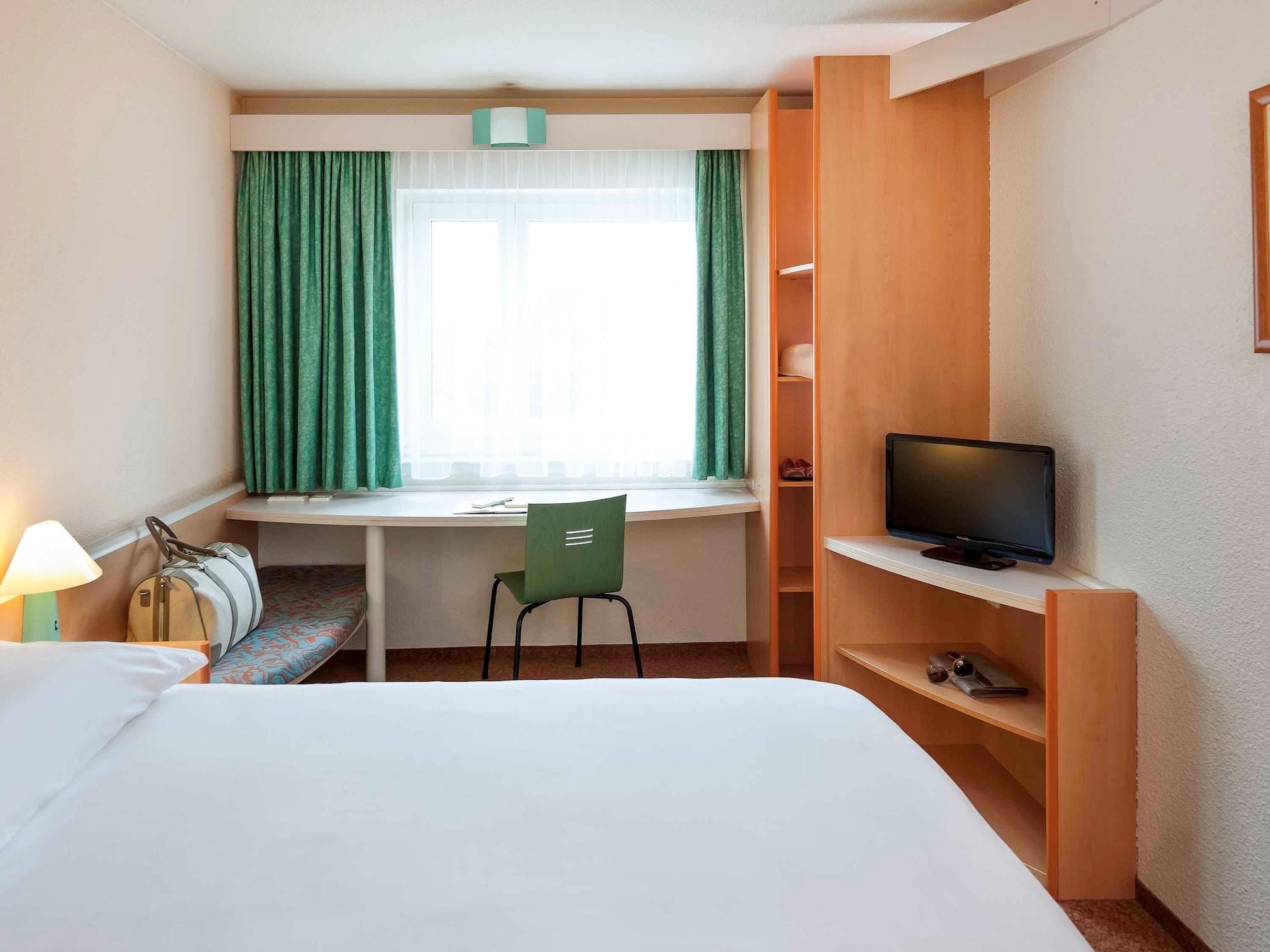 Ibis 3*