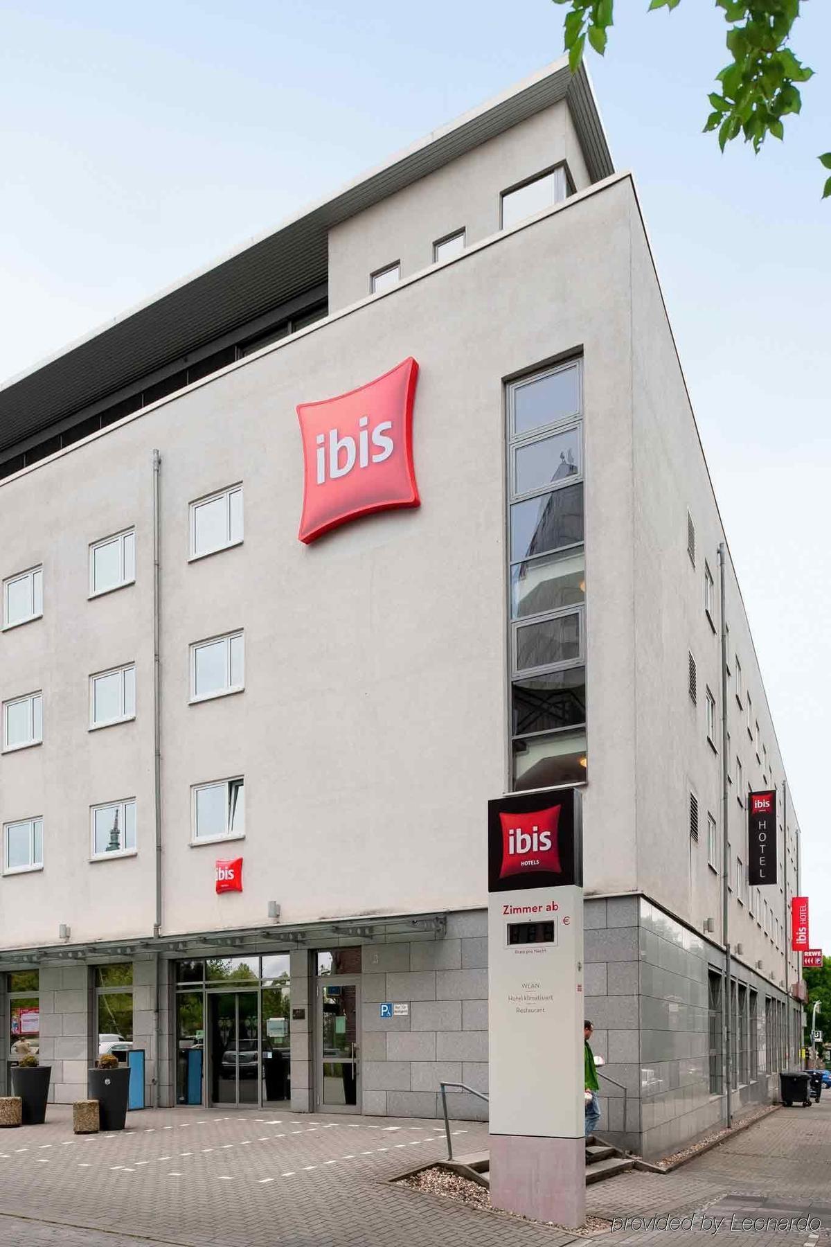 Ibis Hotel 3*