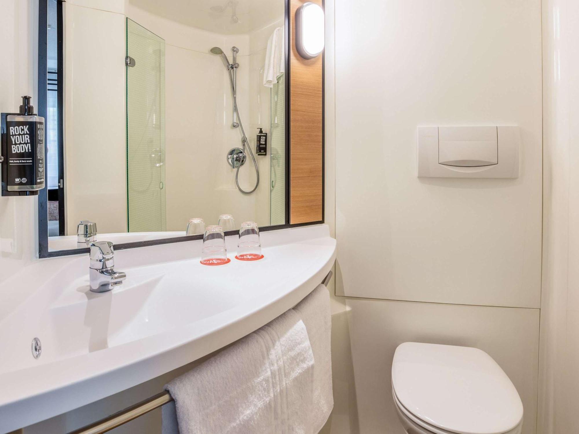 Ibis Hotel 3*